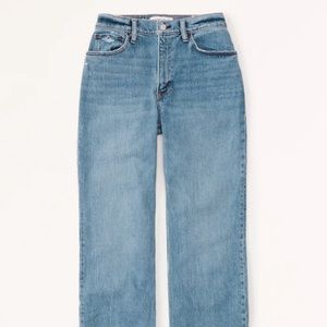 Abercrombie Curve Love High Rise 90s Relaxed Jean size 26
